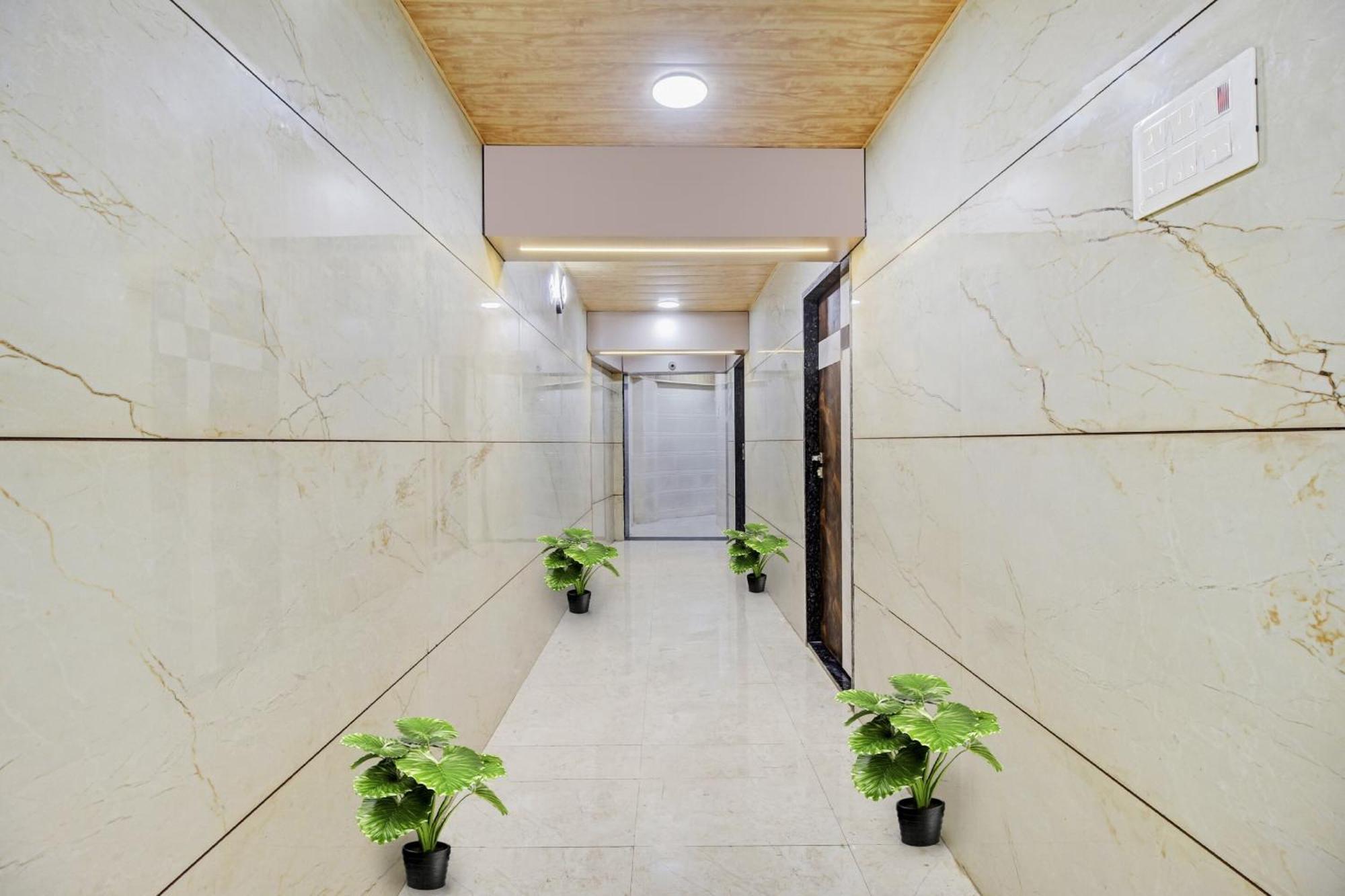 Hotel Ambedkar Kalyan Luaran gambar