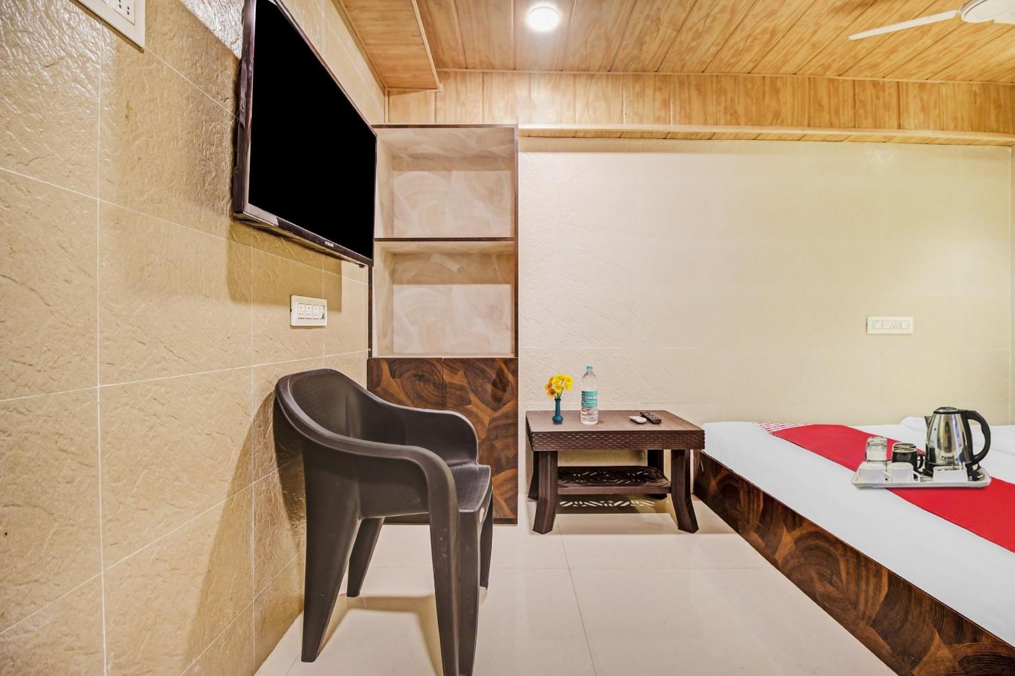 Hotel Ambedkar Kalyan Luaran gambar