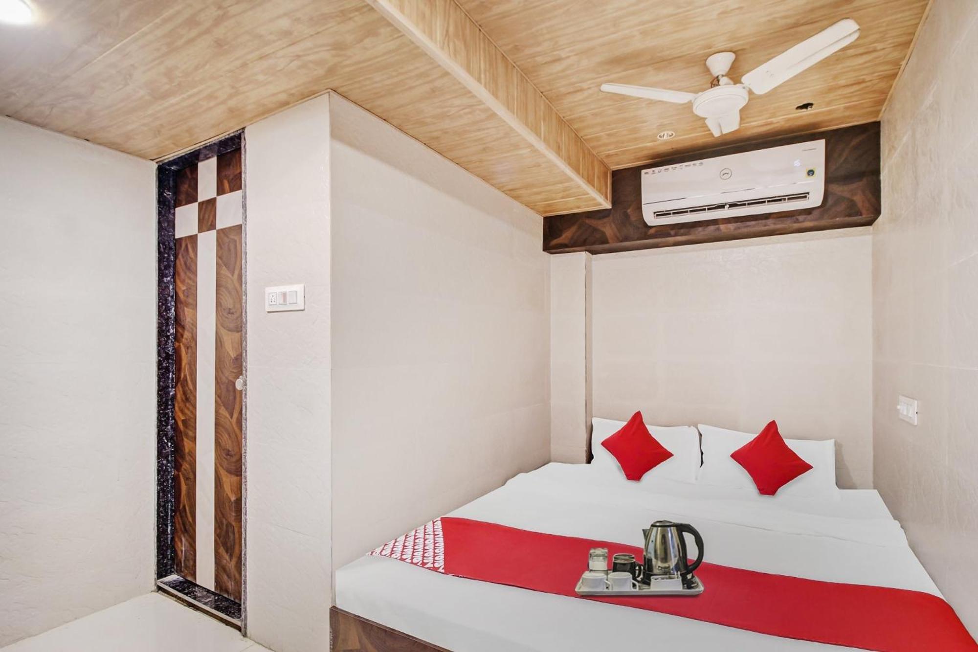 Hotel Ambedkar Kalyan Luaran gambar
