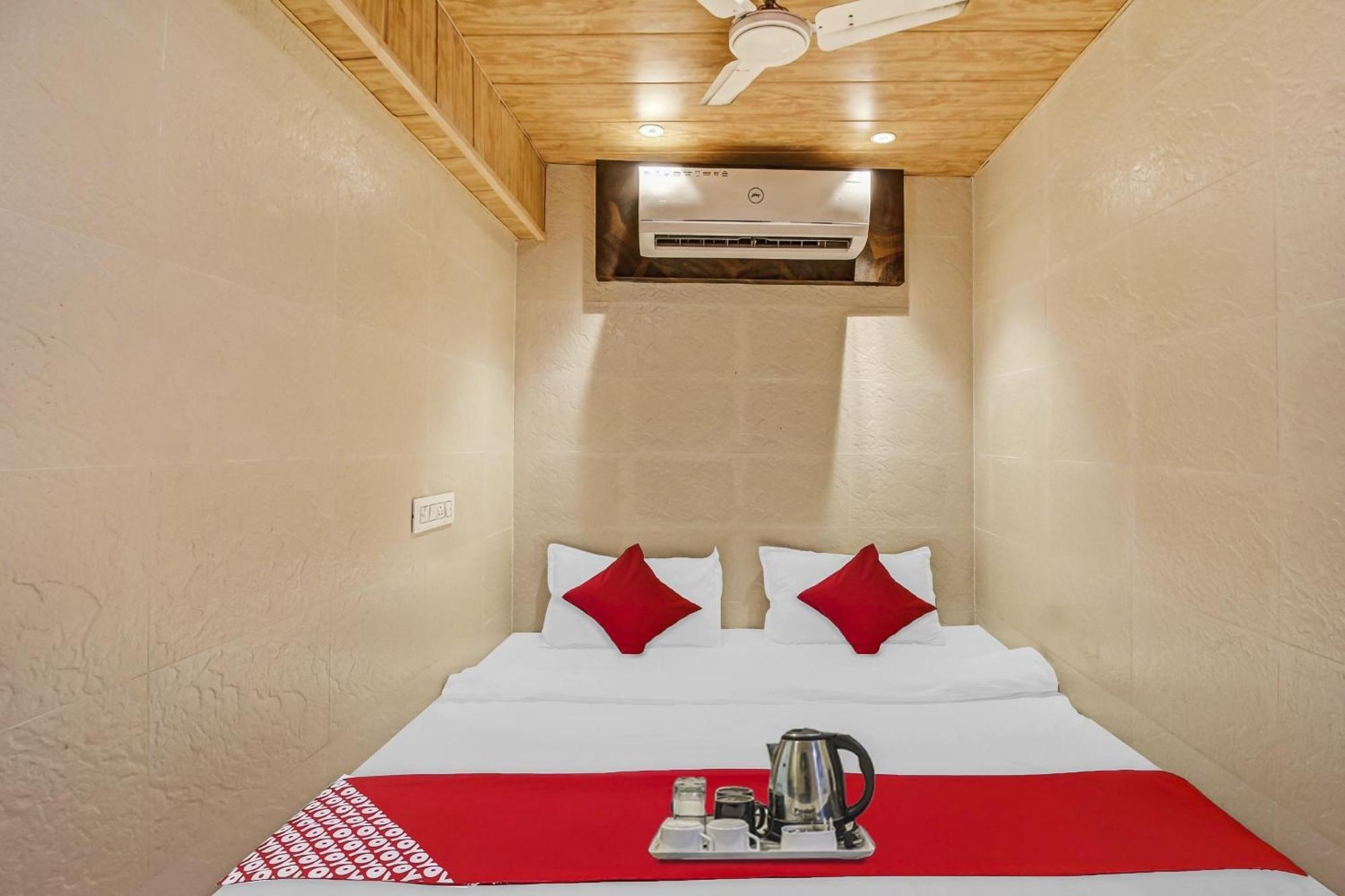 Hotel Ambedkar Kalyan Luaran gambar